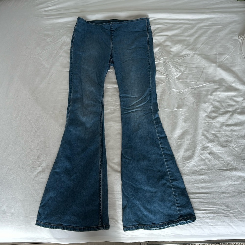 WE THE FREE tight low rise flare jeans